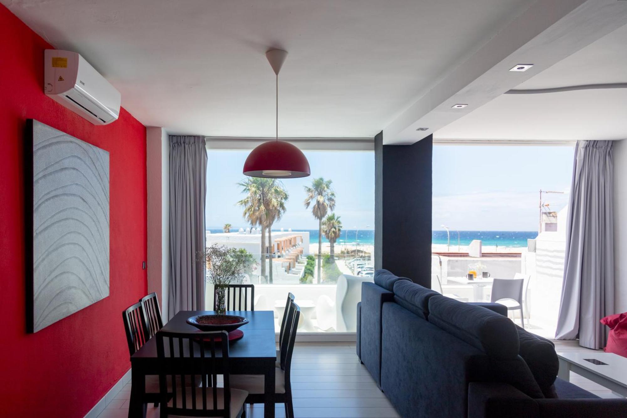 Beachfront Aqua LivingТарифа Екстериор снимка