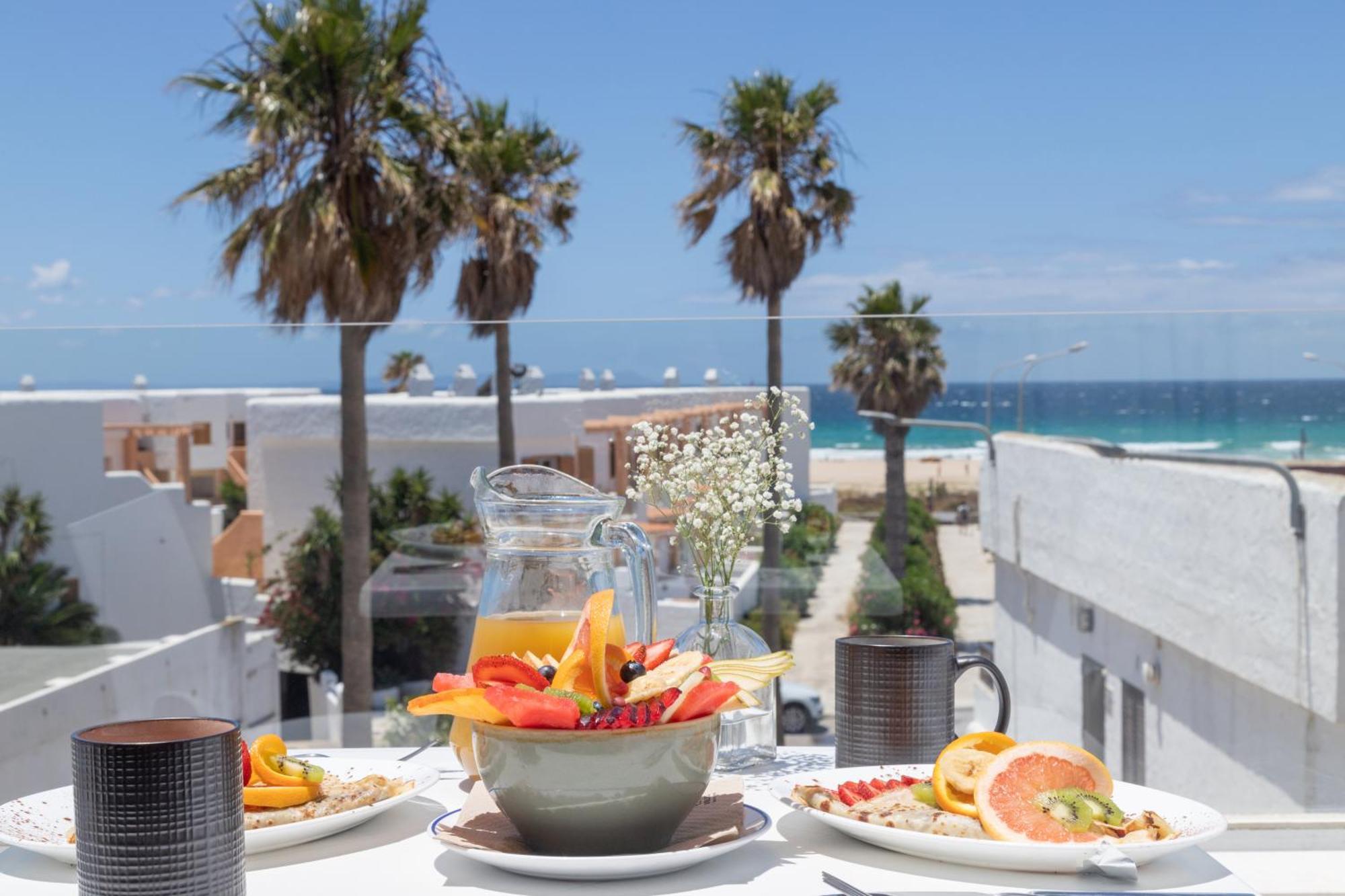 Beachfront Aqua LivingТарифа Екстериор снимка