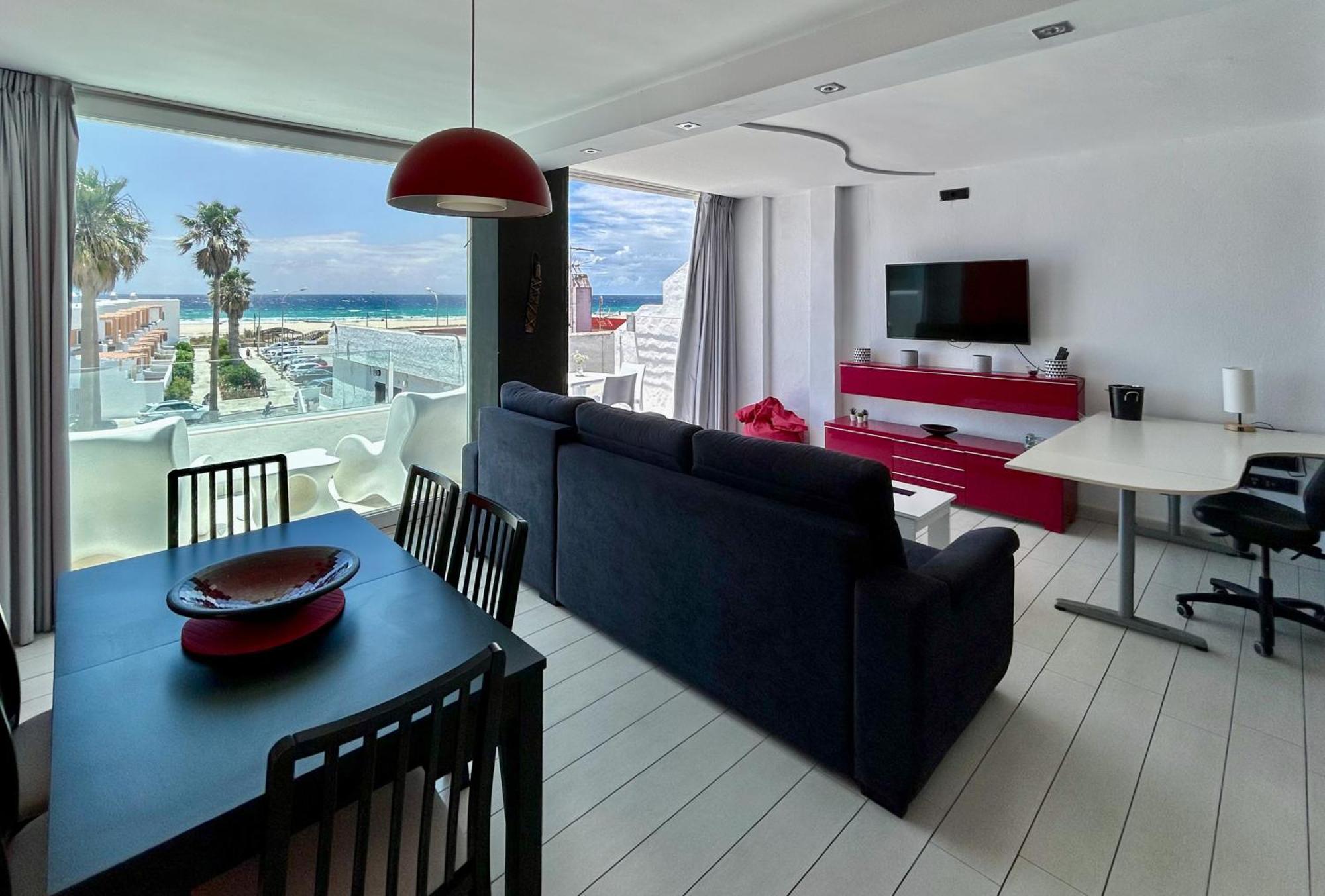 Beachfront Aqua LivingТарифа Екстериор снимка